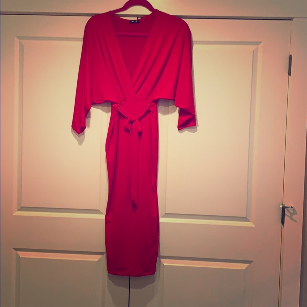 Meek Red Midi dress
